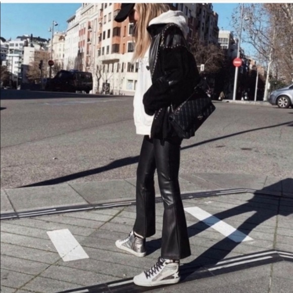 ZARA MINI FLARED FAUX LEATHER LEGGINGS - Picture 4 of 13